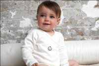 Miękka i przewiewna bawełna body Green Baby zapewnia komfort maluchowi